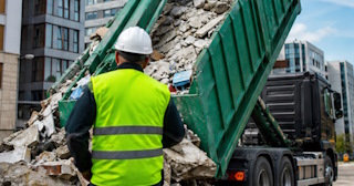 Вывоз строительного мусора в Людинове: услуги лицензированной компании — ПроМусор